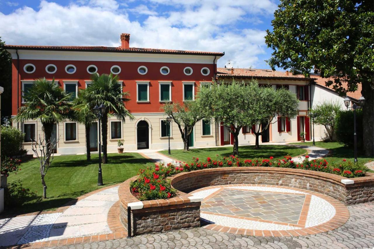 Villa Tiziano Residence Rosà Exterior photo